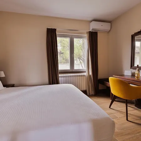 Vikendica Aleksandrovic Jezevac * Topola