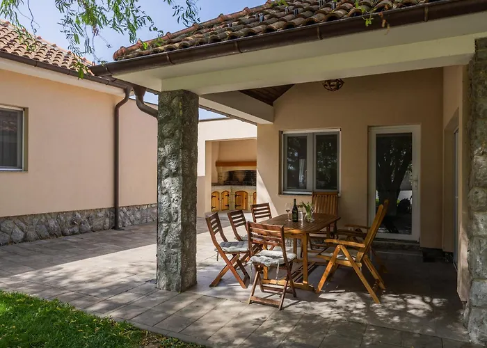 Vikendica Aleksandrovic Jezevac * Topola